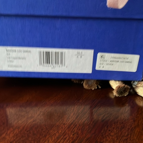 Stuart Weitzman Addison - Picture 5 of 6